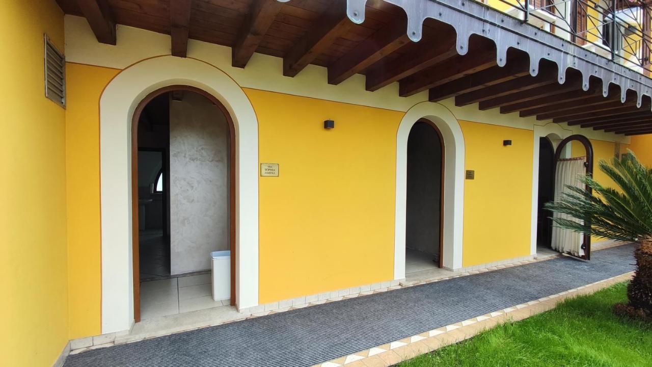 Albergo Le Piante Manerba del Garda Ngoại thất bức ảnh