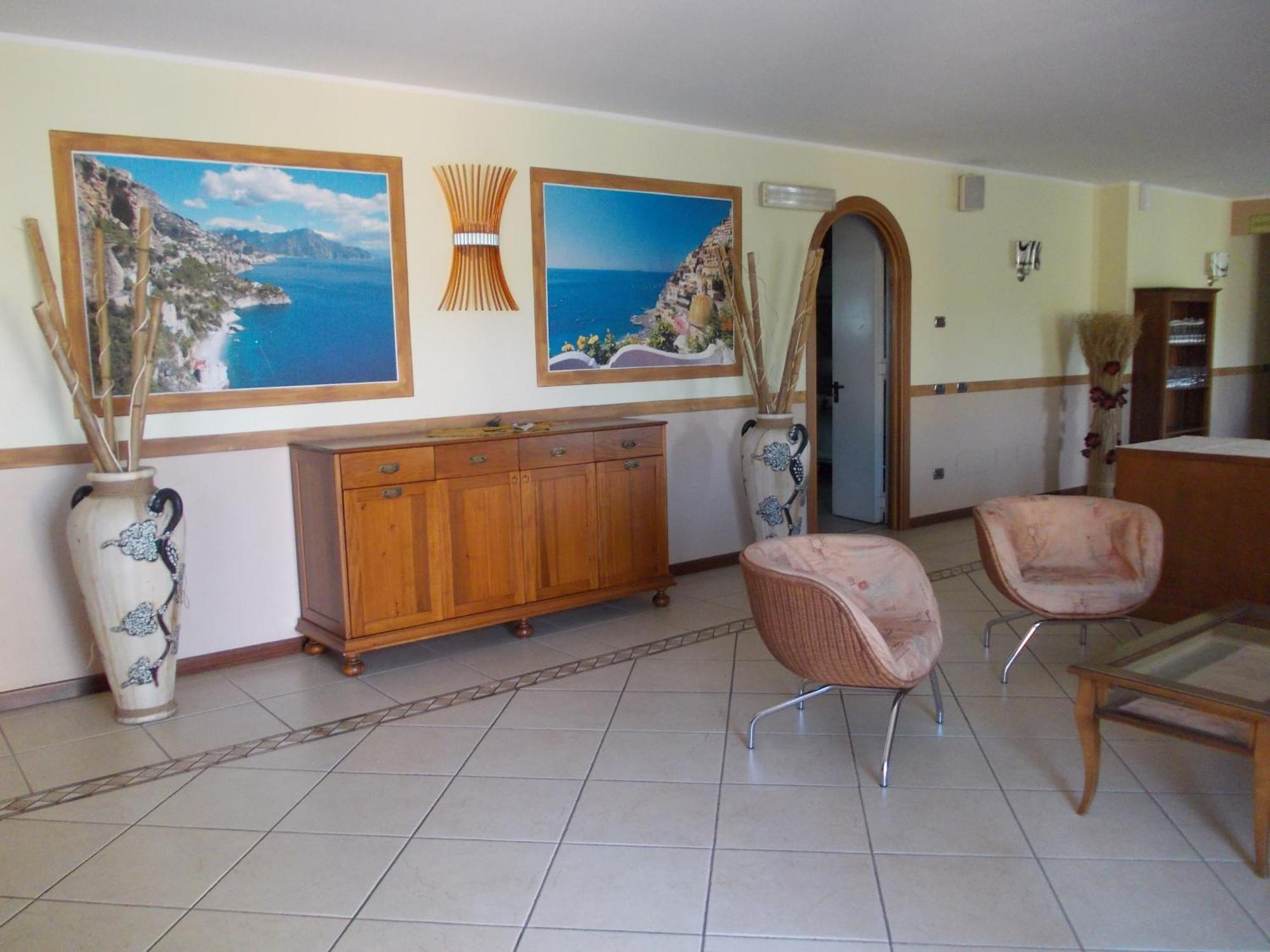 Albergo Le Piante Manerba del Garda Ngoại thất bức ảnh