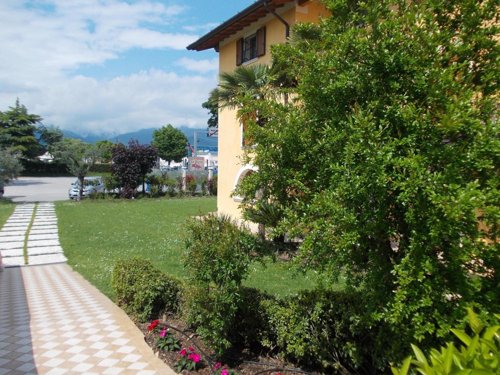 Albergo Le Piante Manerba del Garda Ngoại thất bức ảnh