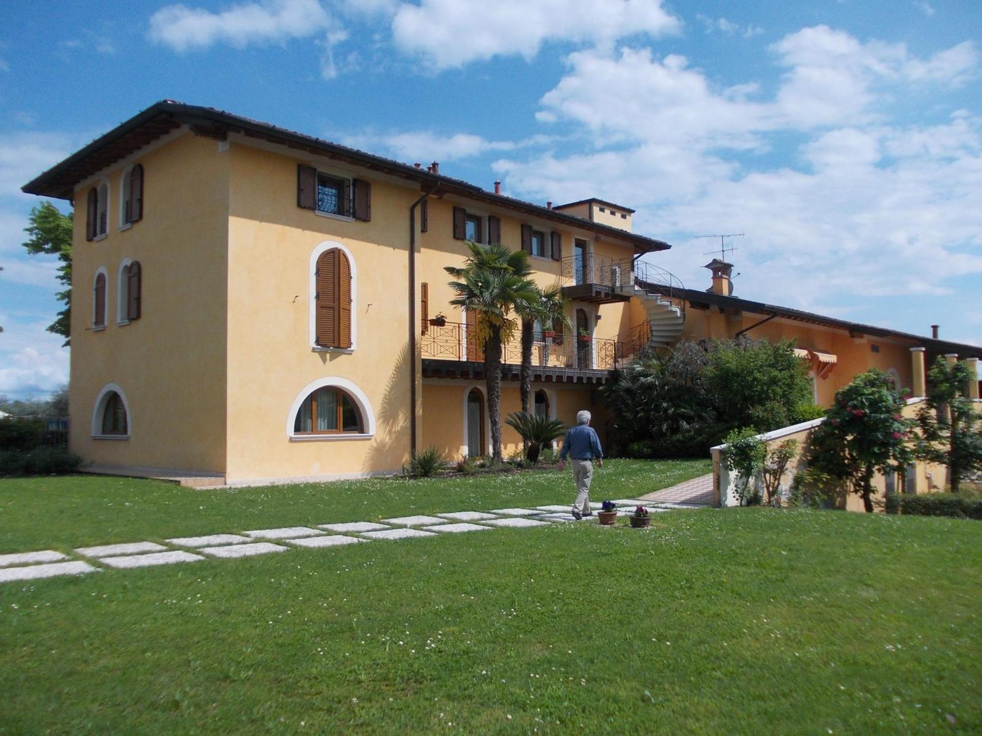Albergo Le Piante Manerba del Garda Ngoại thất bức ảnh