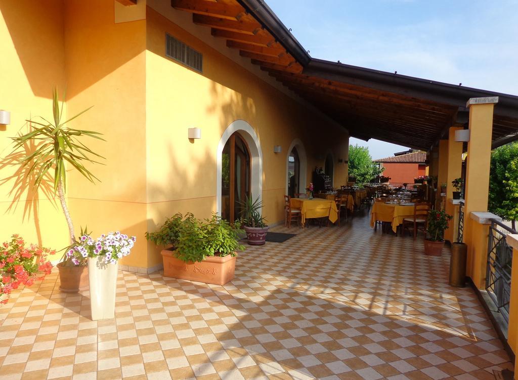 Albergo Le Piante Manerba del Garda Ngoại thất bức ảnh