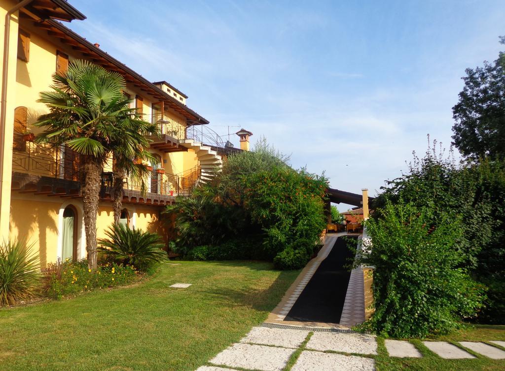 Albergo Le Piante Manerba del Garda Ngoại thất bức ảnh