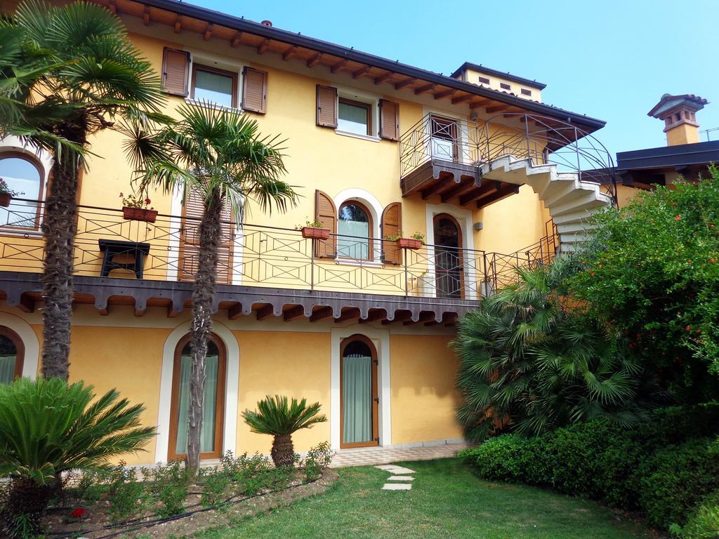 Albergo Le Piante Manerba del Garda Ngoại thất bức ảnh
